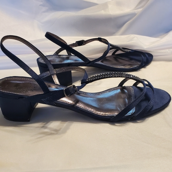 L Miller Navy Sandal W/Block Heel Size 8 - Picture 5 of 6